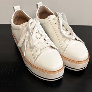 Chelsea & Violet sneakers